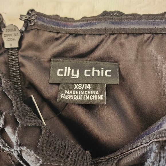 City Chic NWT Black Lace Sweetheart Neckline XS Size 14 - Picture 8 of 8